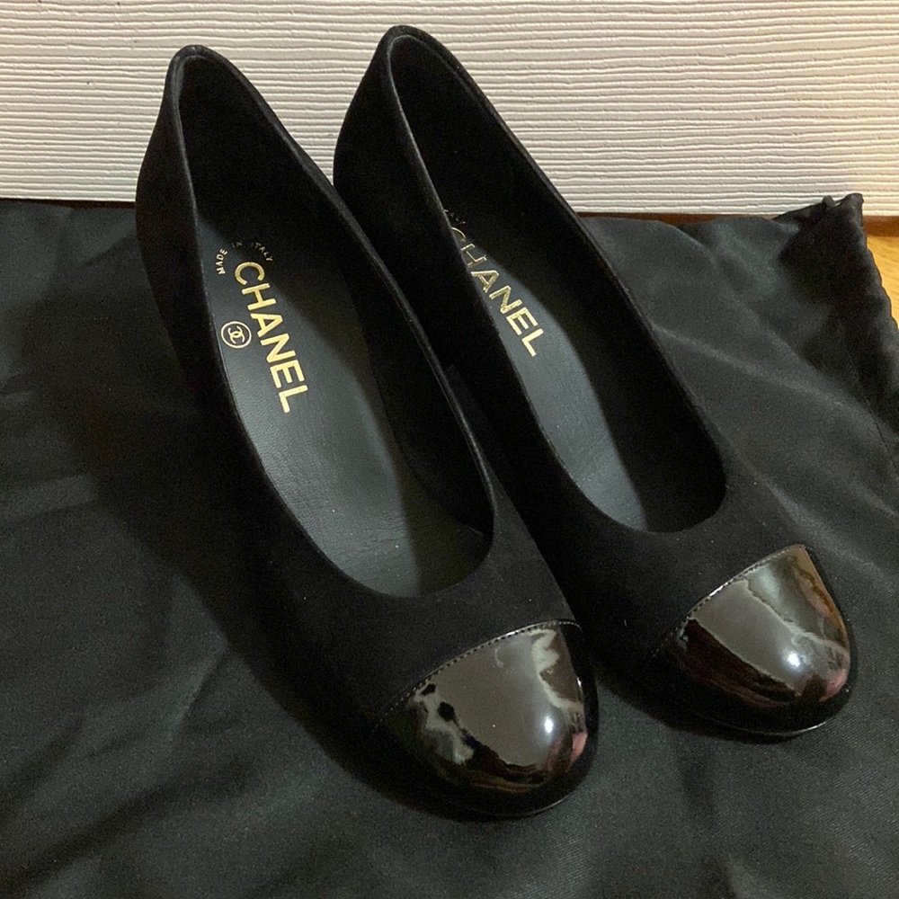 Chanel pumps